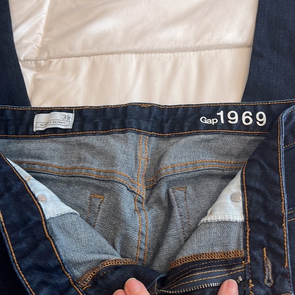 New Gap 31R skinny dark wash jeans - Picture 3 of 4